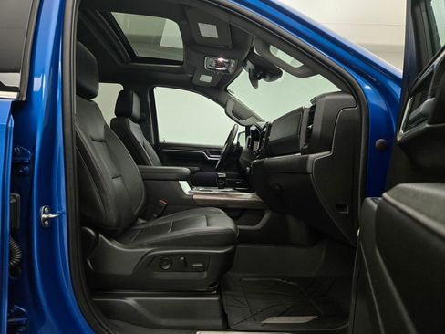 Used 2022 Chevrolet Silverado 1500 LTZ w/ LTZ Premium Package image 33