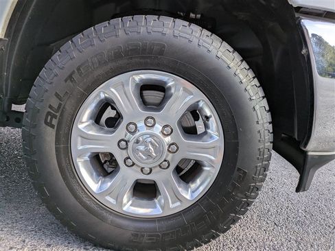 Used 2022 RAM 2500 Big Horn w/ Level 1 Equipment Group AWD/4WD image 6