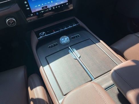 New 2026 Lincoln Navigator L Reserve AWD/4WD image 95