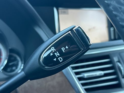 Used 2013 Mercedes-Benz E 350 Sedan image 21
