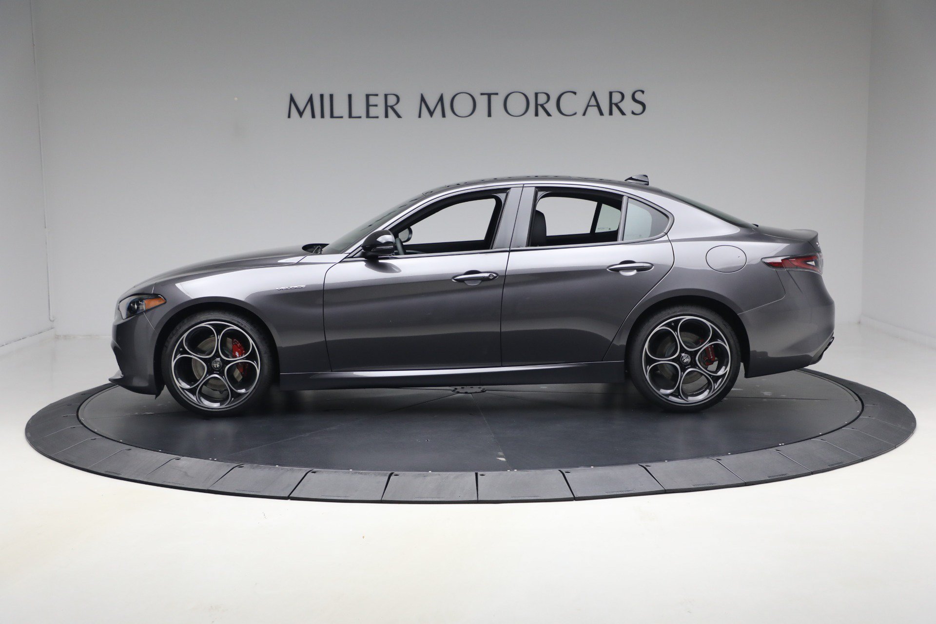 New 2026 Alfa Romeo Giulia AWD image 3