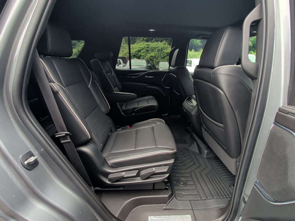 Used 2021 Cadillac Escalade Sport w/ LPO, ONYX Package AWD/4WD image 18