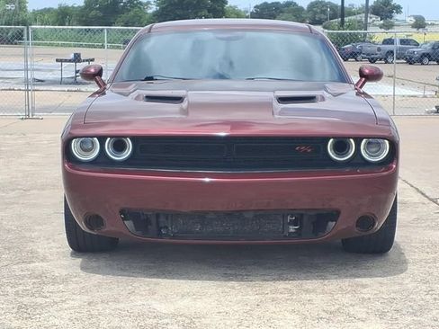Used 2017 Dodge Challenger R/T Scat Pack w/ Leather Interior Group RWD image 2