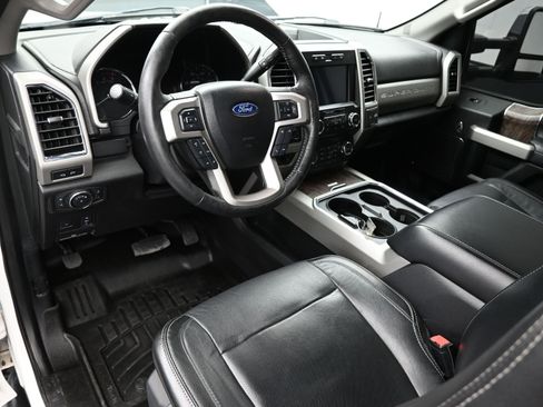 Used 2018 Ford F250 Lariat w/ Lariat Ultimate Package image 21