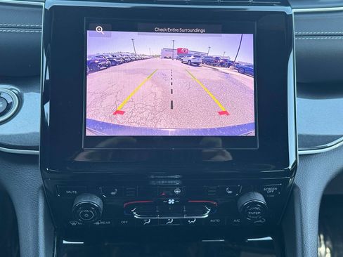 Used 2023 Jeep Grand Cherokee L Laredo AWD/4WD image 10