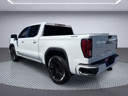 Used 2022 GMC Sierra 1500 Elevation w/ LPO, Elevation Black Package AWD/4WD image 4