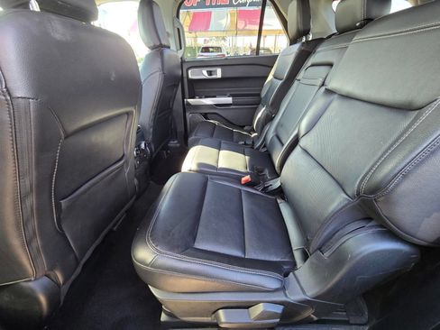 Used 2024 Ford Explorer Limited AWD/4WD image 11