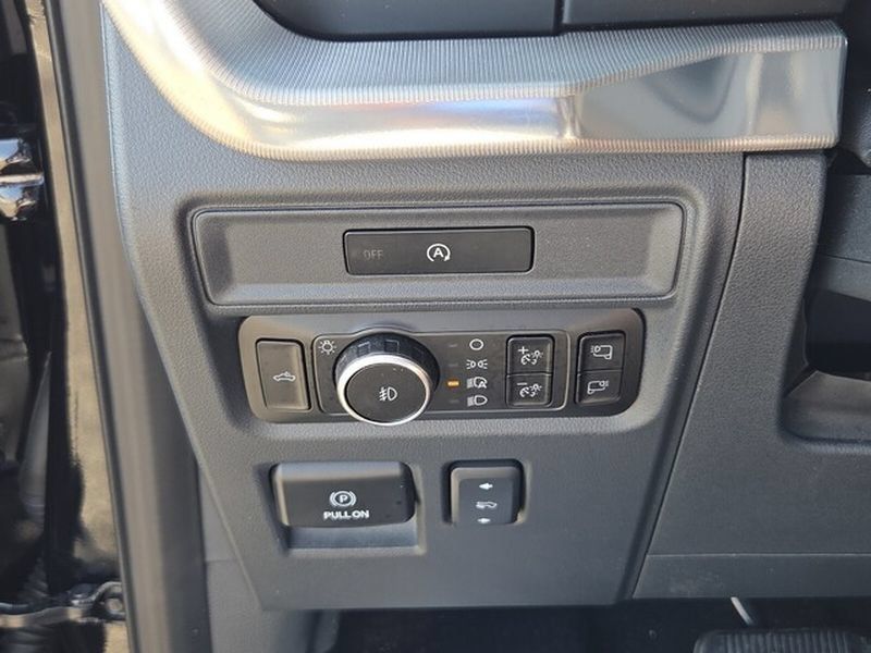 Used 2025 Ford F150 Lariat w/ Equipment Group 502A High AWD/4WD image 29