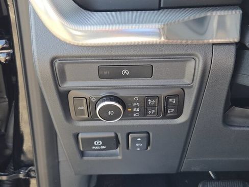 Used 2025 Ford F150 Lariat w/ Equipment Group 502A High AWD/4WD image 29