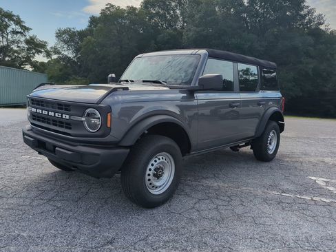 New 2025 Ford Bronco 4-Door image 6
