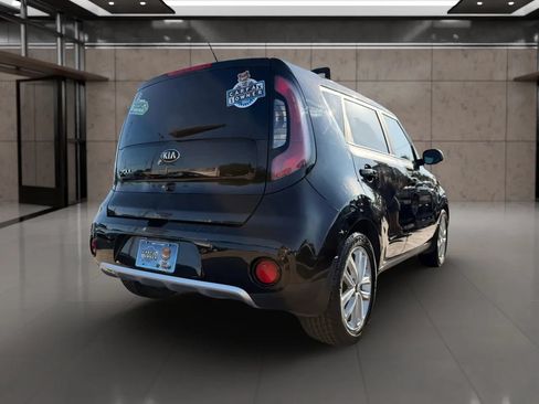Used 2018 Kia Soul + FWD image 12
