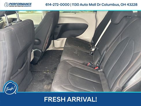 Used 2018 Chrysler Pacifica Touring Plus w/ Tire & Wheel Group image 13