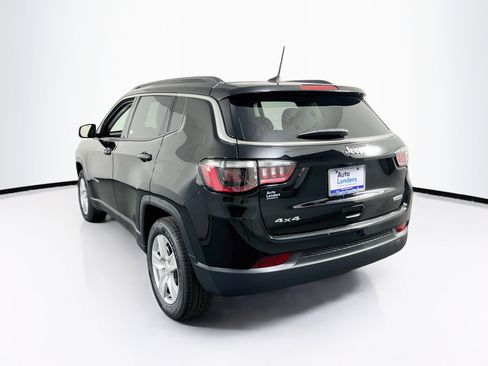 Used 2022 Jeep Compass Latitude w/ Sun and Sound Group AWD/4WD image 7