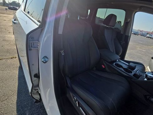 Certified 2024 Acura MDX FWD image 25