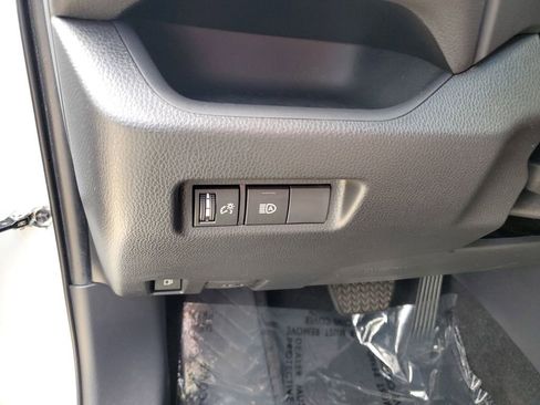 Used 2022 Toyota RAV4 XLE image 16