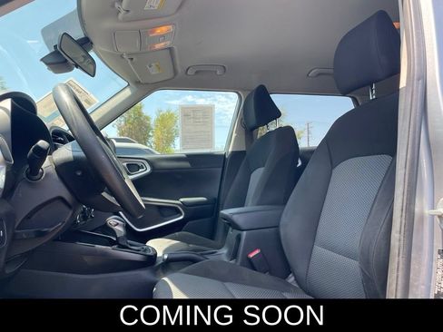 Used 2022 Kia Soul LX w/ Technology Package FWD image 7