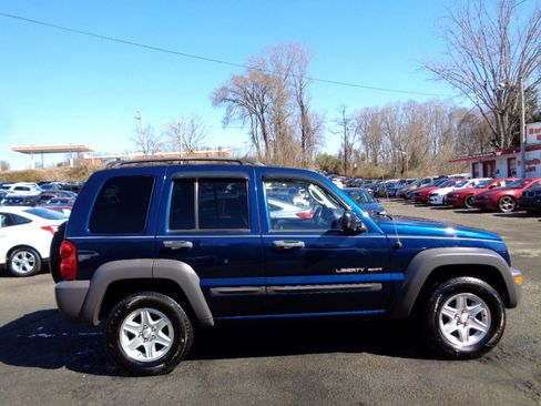 Used 2003 Jeep Liberty Sport image 4