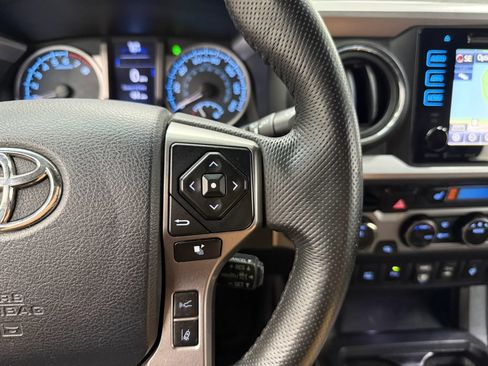 Used 2018 Toyota Tacoma Limited AWD/4WD image 30
