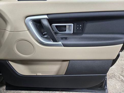 Used 2019 Land Rover Discovery Sport HSE image 50