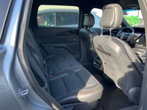 Used 2024 Lincoln Nautilus Reserve w/ Equipment Group 202A image 3