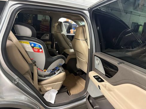 Used 2020 Lincoln Aviator Reserve w/ Equipment Group 201A RWD image 15