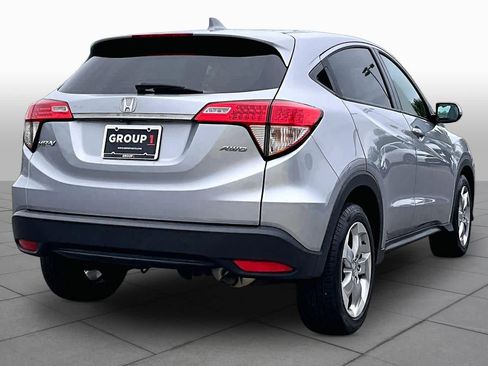 Used 2021 Honda HR-V LX image 12