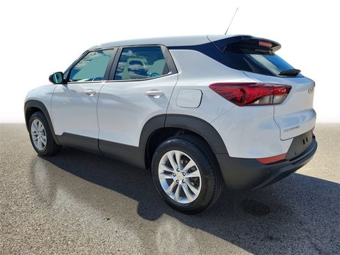 Used 2023 Chevrolet TrailBlazer LS image 3