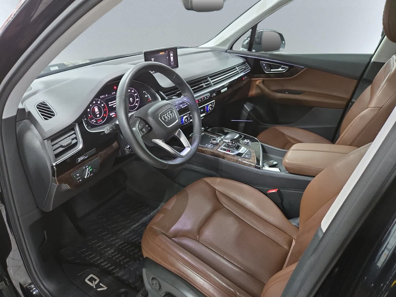 Used 2019 Audi Q7 3.0T Premium Plus w/ Premium Plus Package AWD/4WD image 6