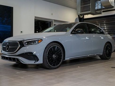New 2026 Mercedes-Benz E 350 4MATIC Sedan image 3