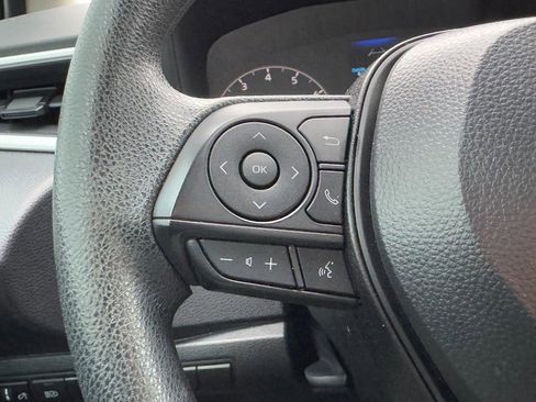 Used 2025 Toyota Corolla LE image 16