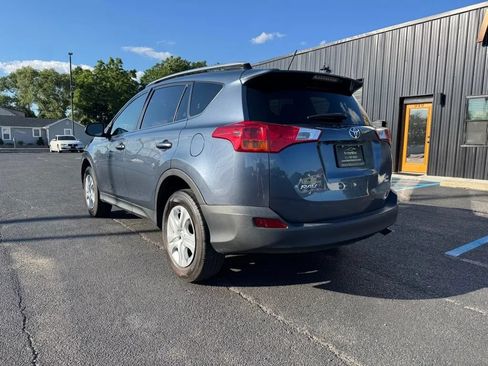 Used 2014 Toyota RAV4 LE AWD/4WD image 2