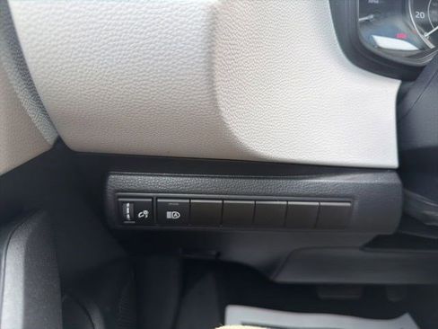 Used 2022 Toyota Corolla LE FWD image 26