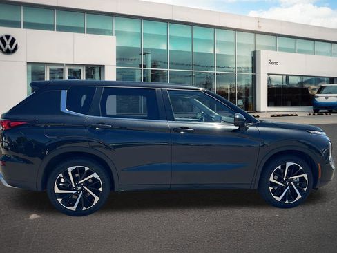Used 2024 Mitsubishi Outlander SE AWD/4WD image 4