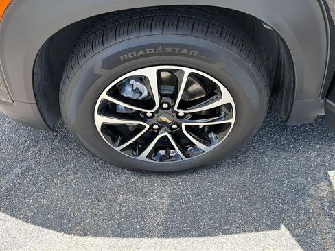 Certified 2025 Chevrolet TrailBlazer LT FWD image 34