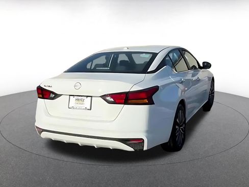 Used 2025 Nissan Altima 2.5 SV image 12