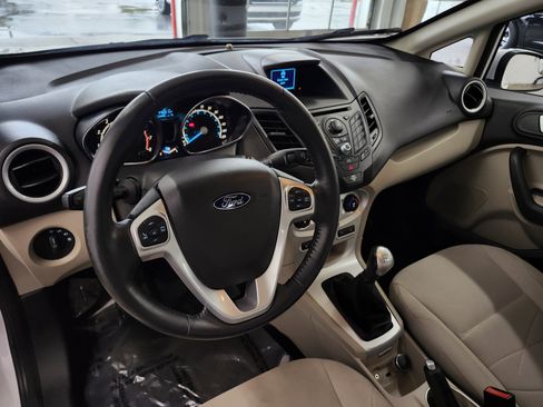 Used 2014 Ford Fiesta SE image 17
