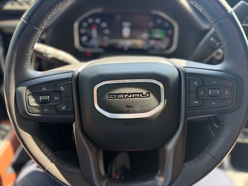 Used 2025 GMC Sierra 2500 Denali Ultimate AWD/4WD image 10