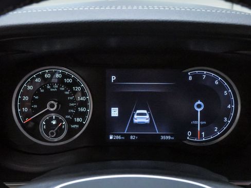 Certified 2026 Genesis G70 2.5T RWD image 21