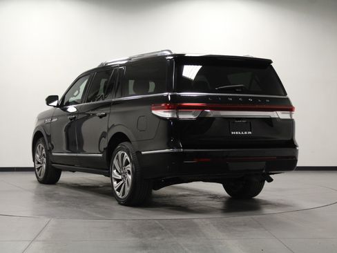 Used 2023 Lincoln Navigator L Reserve w/ Equipment Group 201A image 6