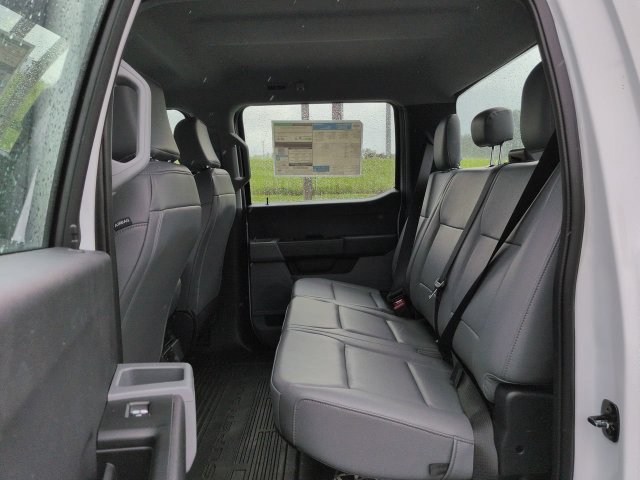 New 2026 Ford F250 XL w/ XL Chrome Package AWD/4WD image 14