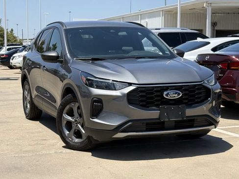 Used 2025 Ford Escape ST-Line FWD image 1