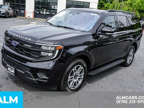 Used 2025 Ford Expedition Active AWD/4WD image 15