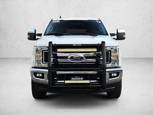 Used 2019 Ford F250 XLT w/ XLT Premium Package AWD/4WD image 2