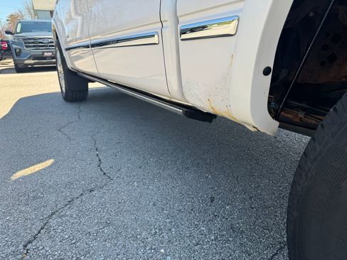 Used 2011 Ford F150 Platinum image 16