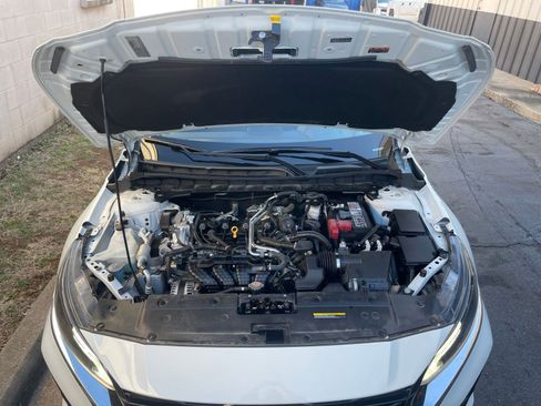 Used 2025 Nissan Altima 2.5 SV image 32