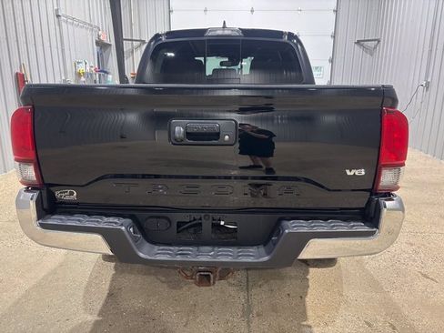 Used 2019 Toyota Tacoma TRD Off-Road image 8