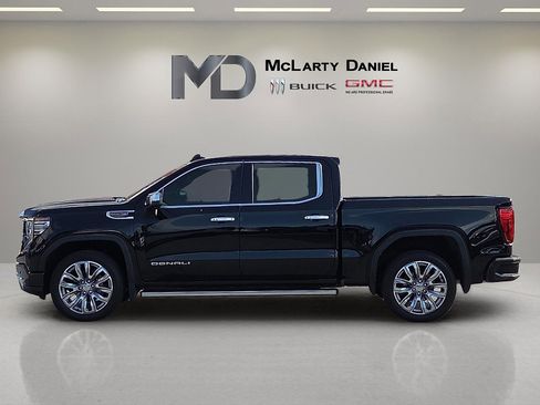 Used 2024 GMC Sierra 1500 Denali w/ Denali Reserve Package image 3