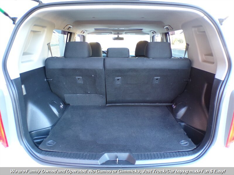 Used 2010 Scion xB FWD image 9