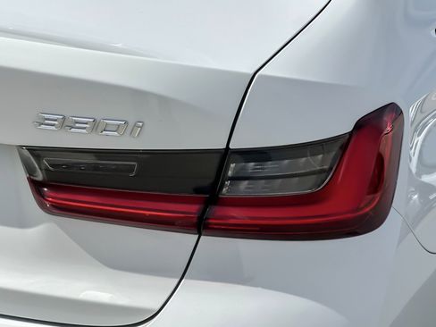 Used 2020 BMW 330i Sedan w/ Driving Assistance Package image 26