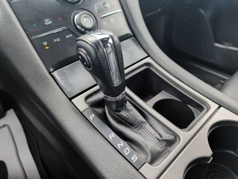 Used 2019 Ford Taurus SEL w/ Equipment Group 201A image 16